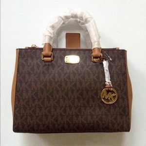 NEW WITH TAG MICHAEL KORS HANDBAG